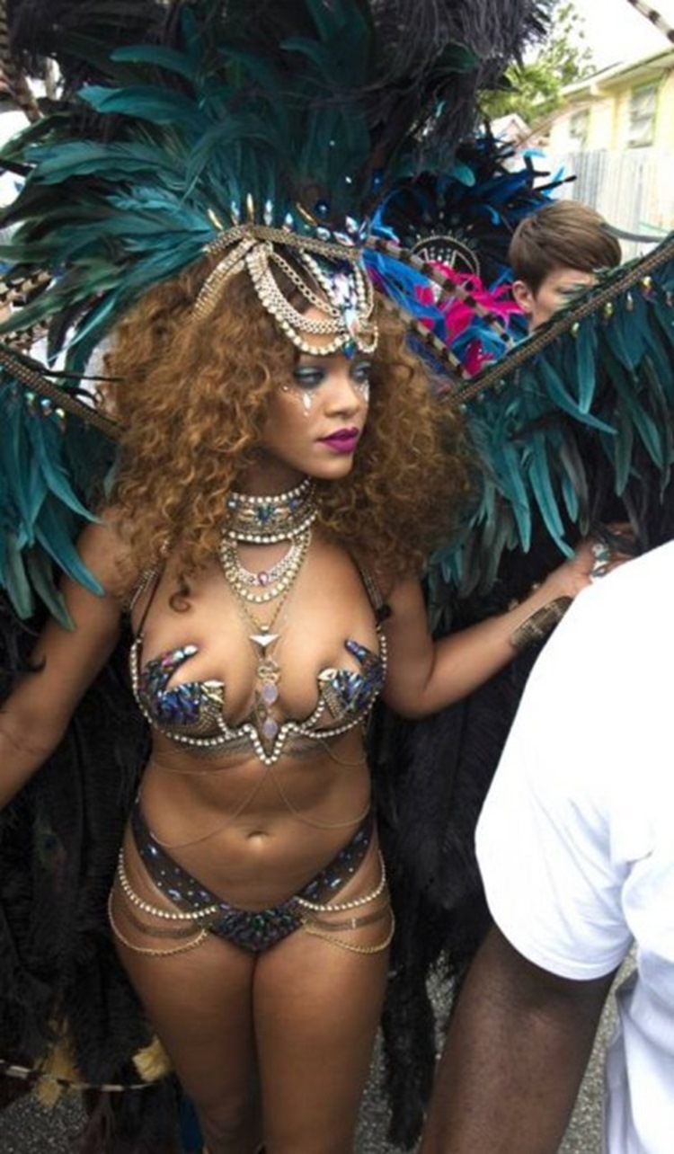 Rihanna Twerks In Bikini At Barbados Carnival